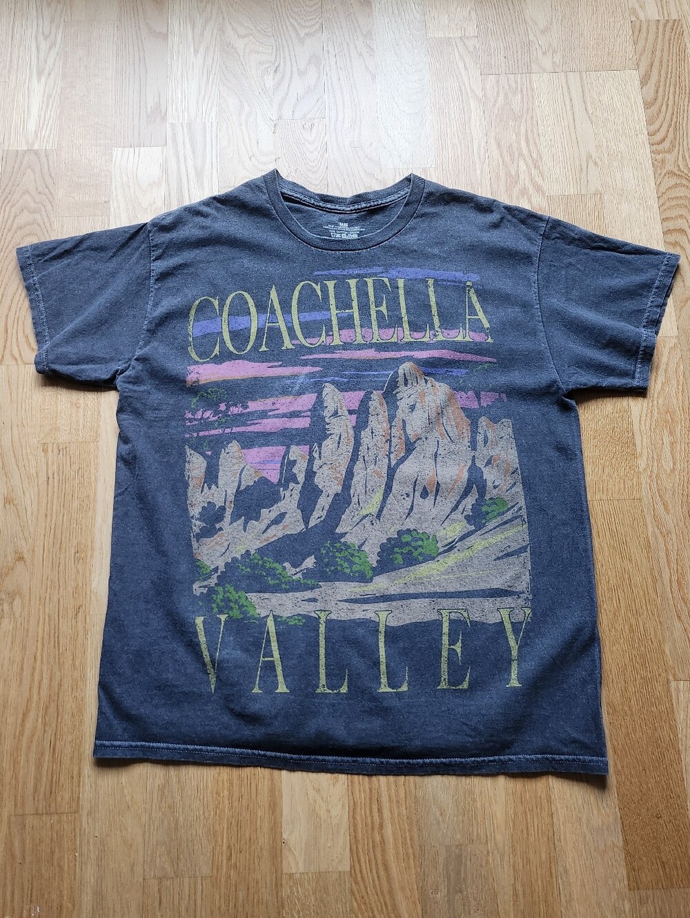 Coachella Valley Graphic Tee - Scenic Desert Design